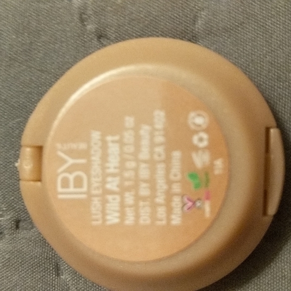 Lush Eyeshadow - Picture 4 of 4